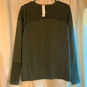 Fabletics green sculpt athletic mesh top